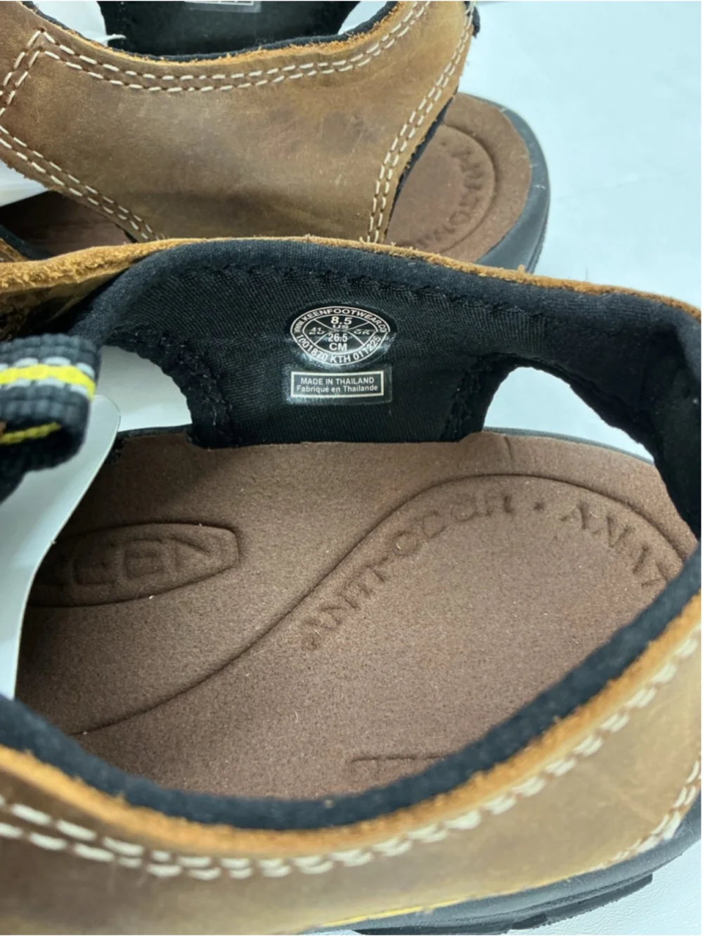 Keen sandals size 8.5